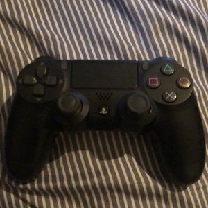 PS4 controller